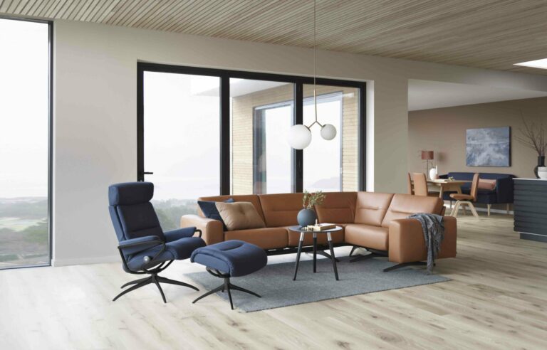 Einrichtungshaus Angermueller_Stressless_Stella_Paloma_Copper_Tokyo_w_headrest_calido_blue_01_Schwarz_Mad_breit_57666