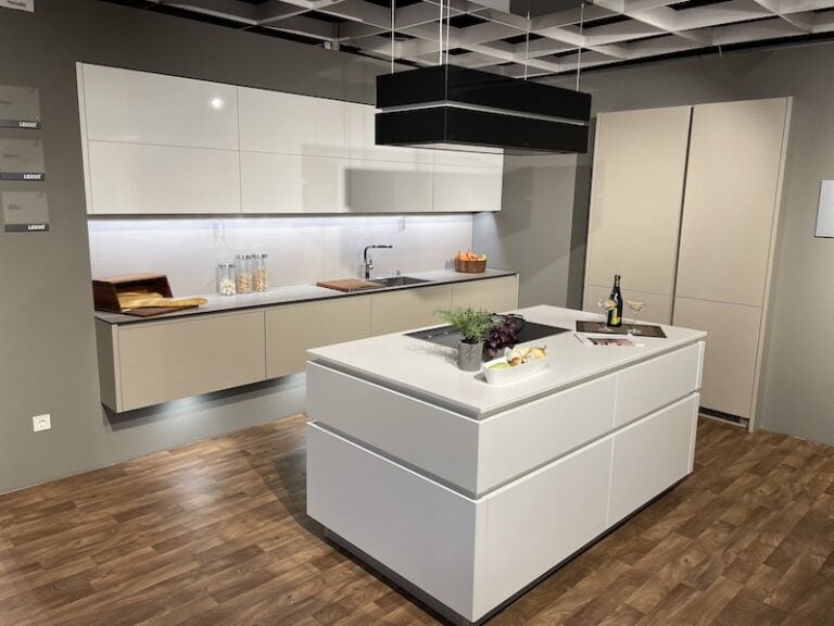 Einrichtungshaus Angermüller_Abverkaufsküche Leicht Strato C/Tetis C